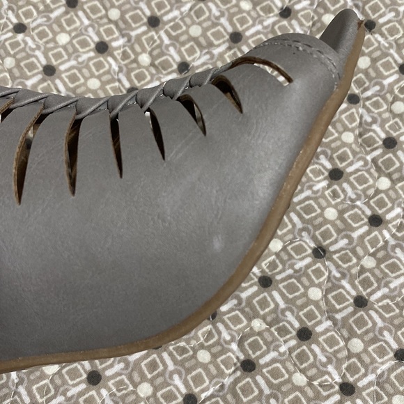 Booties - Picture 5 of 8